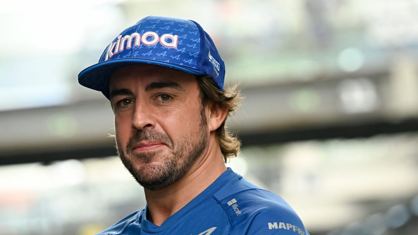 F1, Alonso, champion, Brasil. Colina, mustang - SeaArt AI