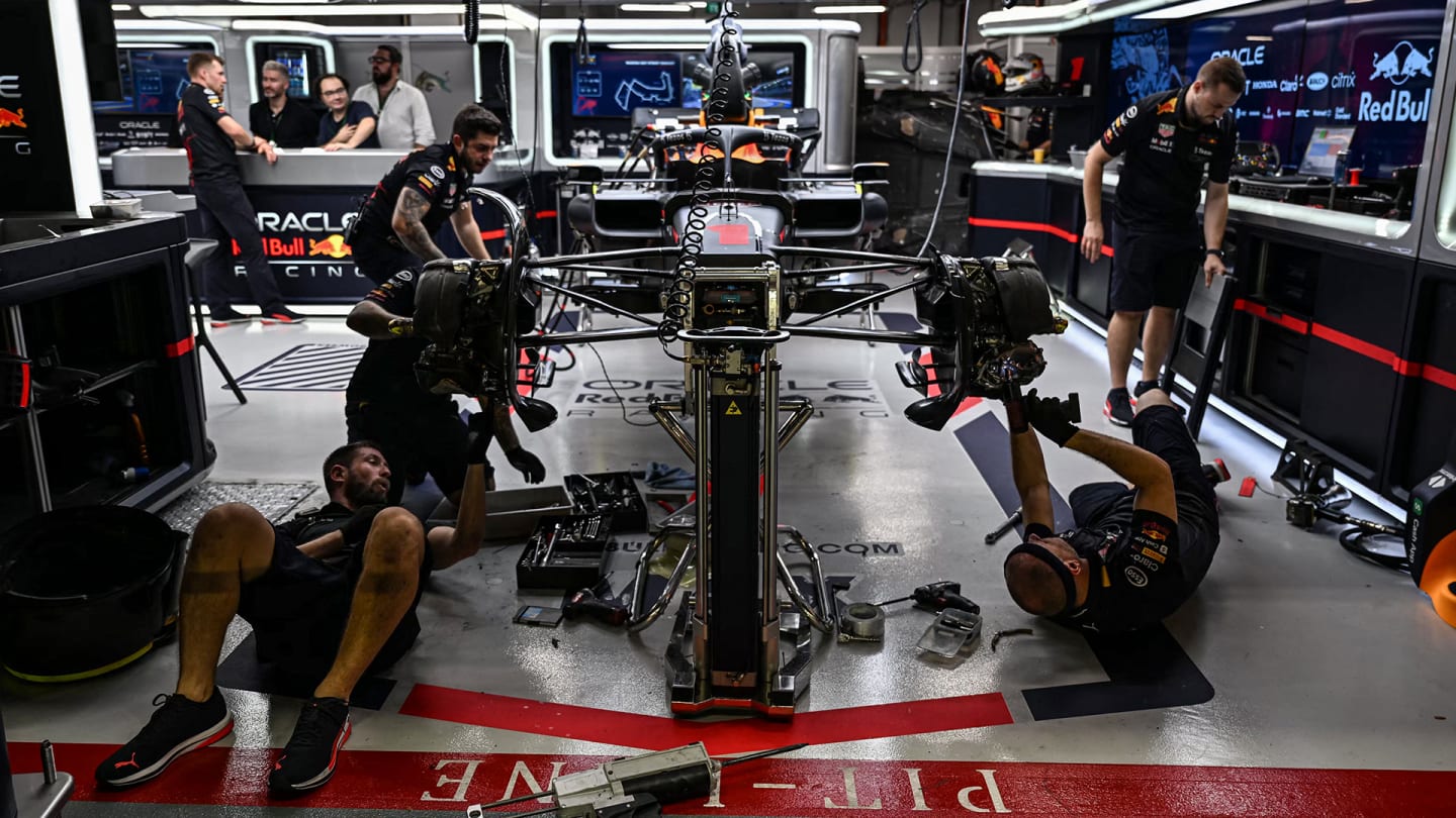 red-bull-garage.png