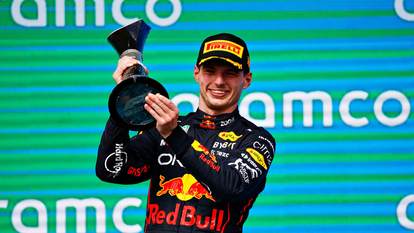 verstappen-trophy.jpg