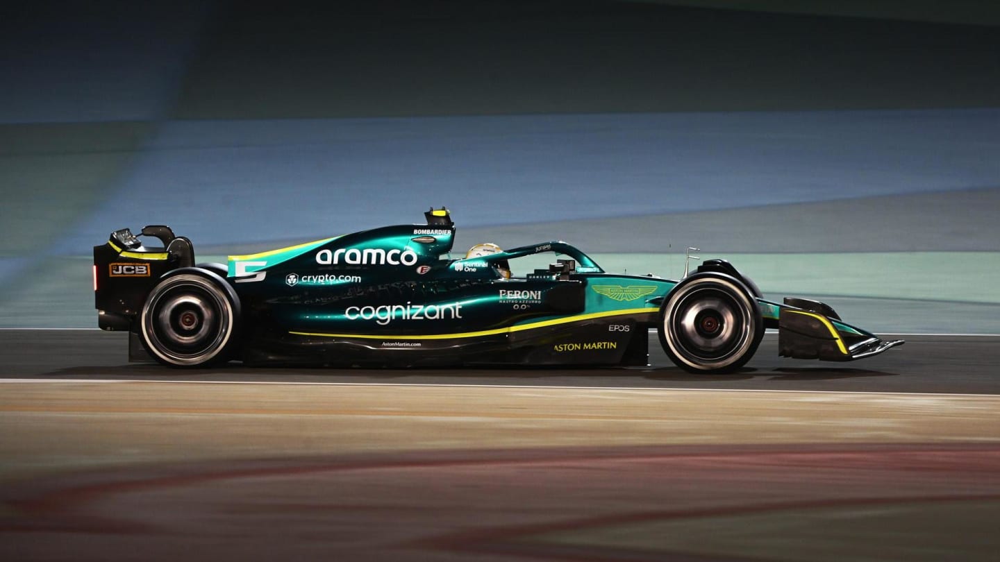 action, Bahrain International Circuit, F122T02a, F1, GP, Bahrain
Sebastian Vettel, Aston Martin