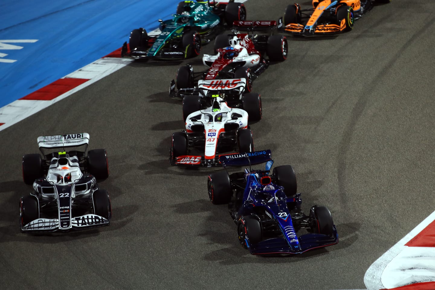 BAHRAIN, BAHRAIN - MARCH 20: Alexander Albon of Thailand driving the (23) Williams FW44 Mercedes