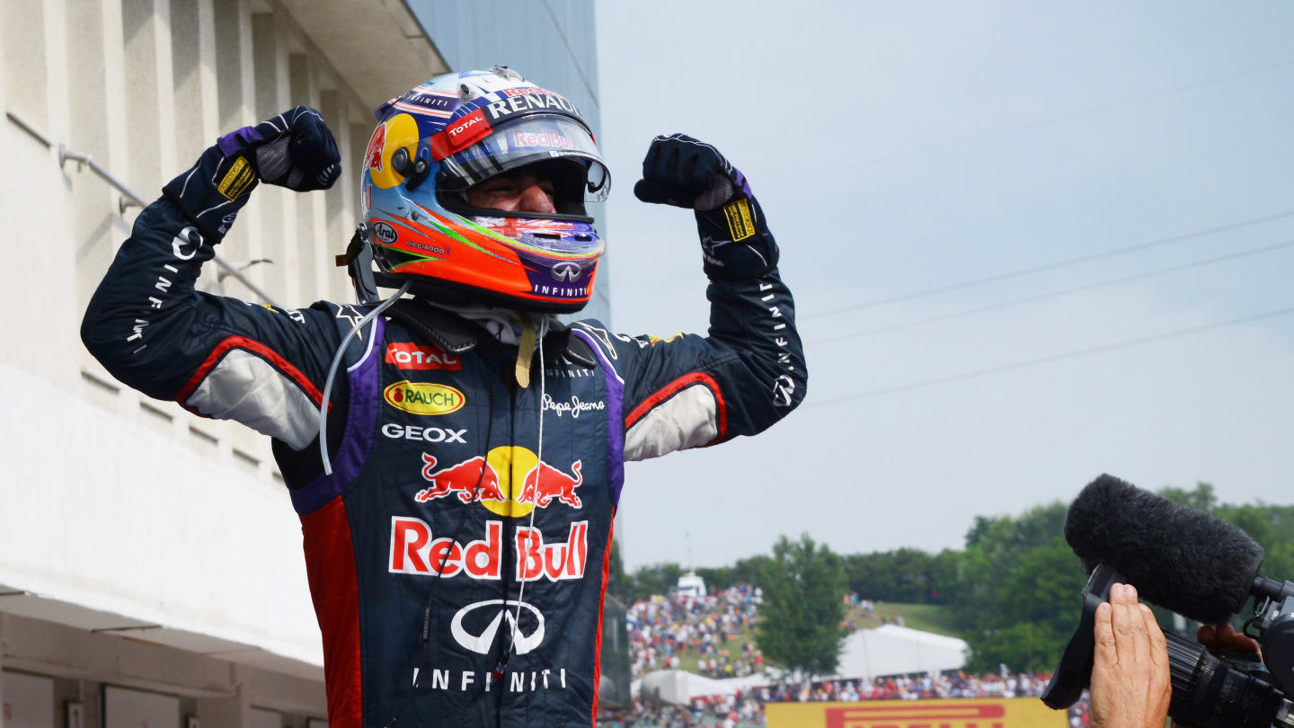 Race winner Daniel Ricciardo (AUS) Red Bull Racing celebrates in parc ferme.
Formula One World