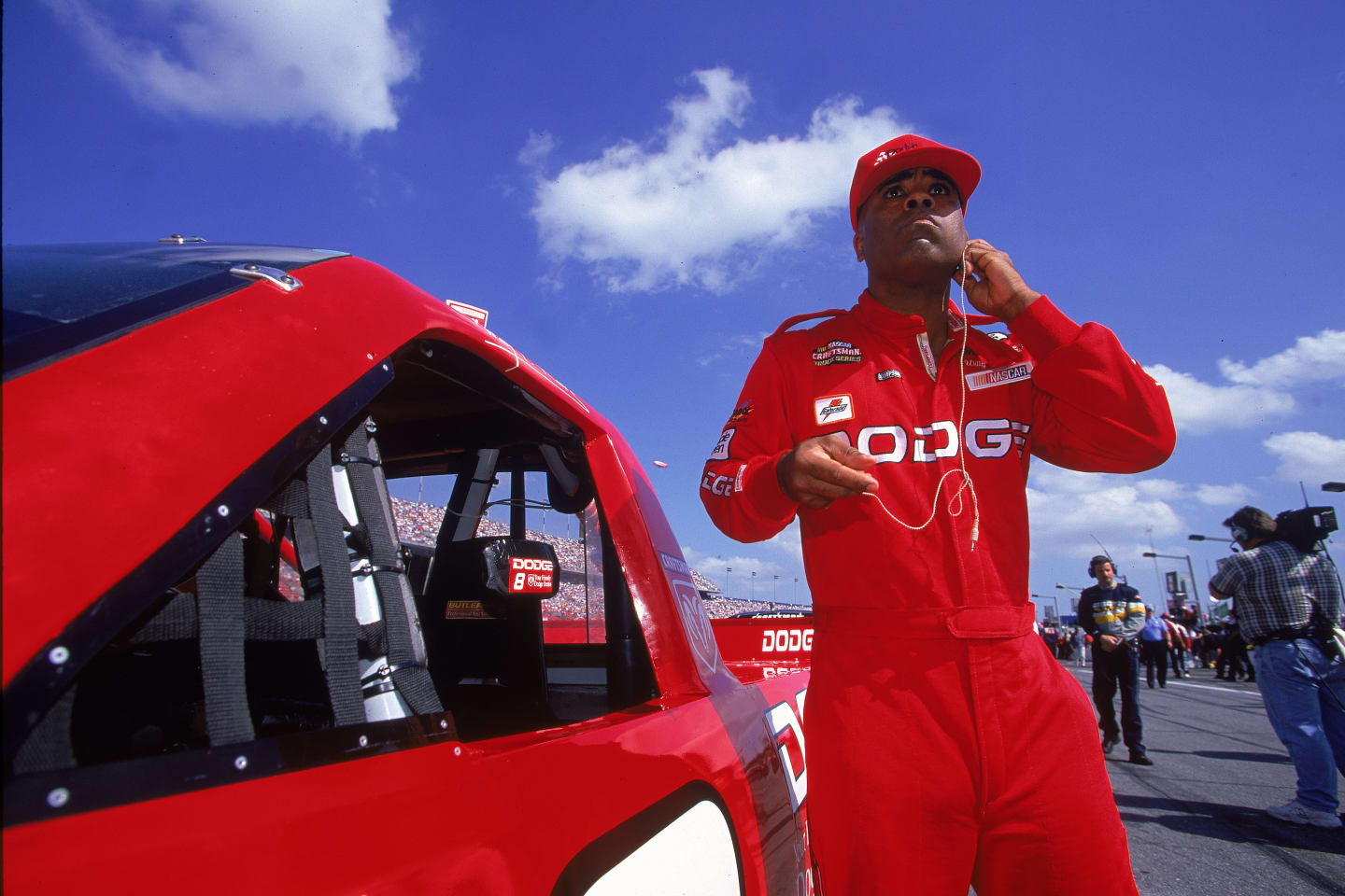 16 Feb 2001:  Willy T. Ribbs #8 gets plugged in before the Florida Dodge Dealers 250, part of the
