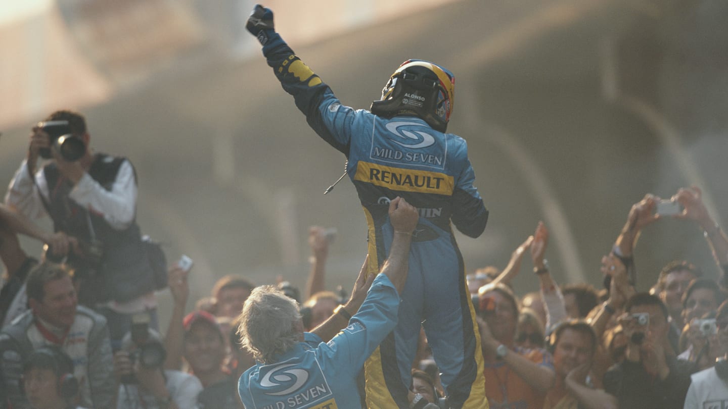 Fernando Alonso of Spain and driver of the #5 Mild Seven Renault F1 Team Renault R25 Renault RS25