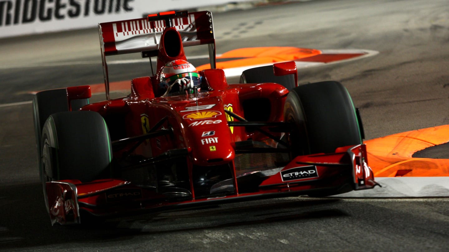 Giancarlo Fisichella (ITA) Ferrari F60.
Formula One World Championship, Rd 14, Singapore Grand