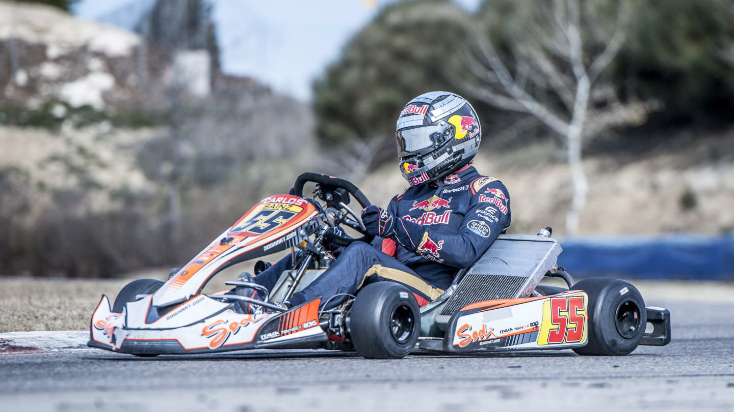 Carlos Sainz karting in his specially weighted helmet in Spain. © Oscar Carrascosa/Red Bull Content Pool