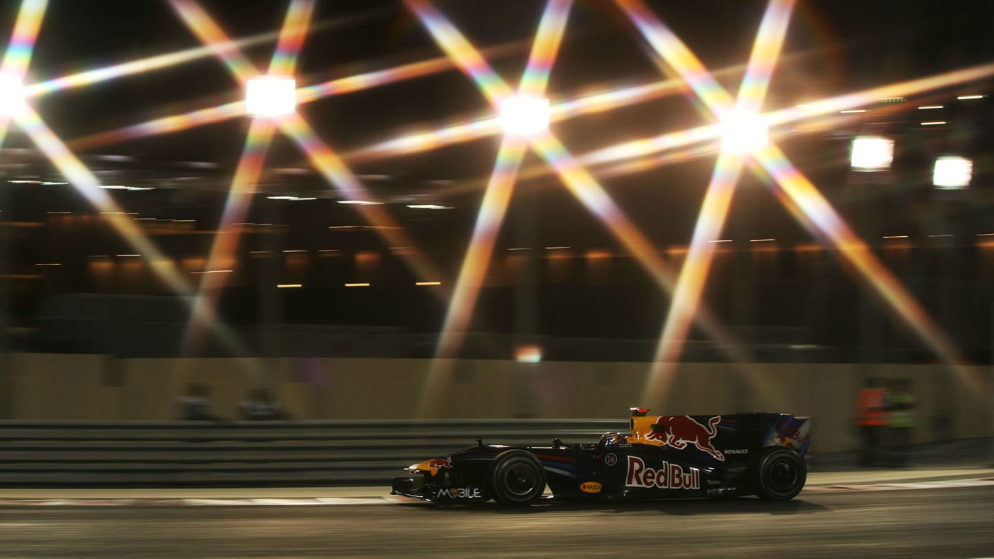 Sebastian Vettel (GER) Red Bull Racing RB5 in the second practice session.
Formula One World