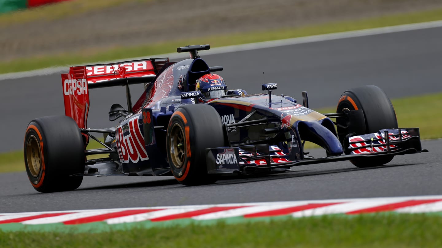 www.sutton-images.com

Max Verstappen (NED) Scuderia Toro Rosso STR9.
Formula One World