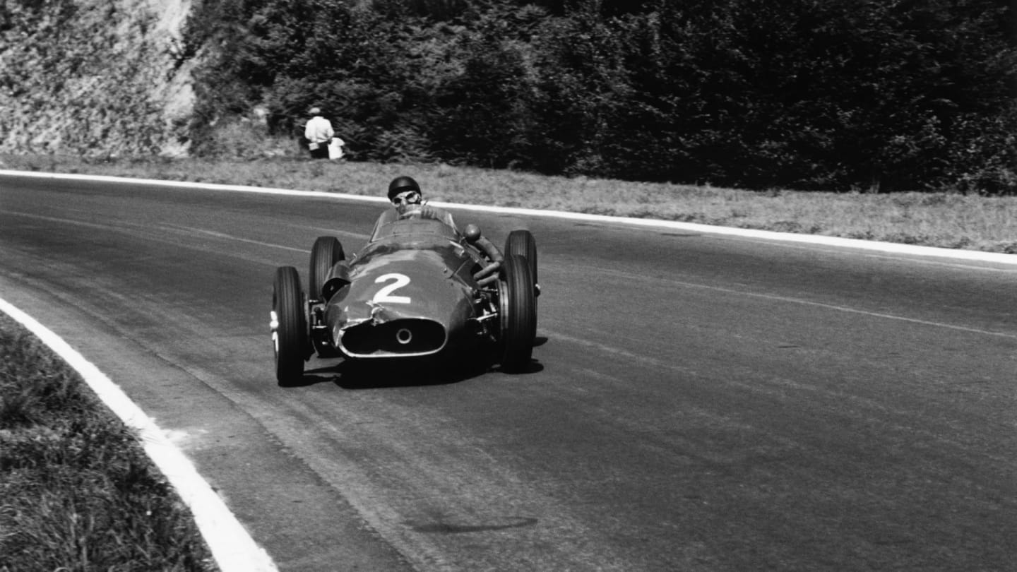 Juan Manuel Fangio engages 'Legend' mode and sends it through the Virage des Six Freres in his Maserati 250F © Michael Tee/LAT Photographic