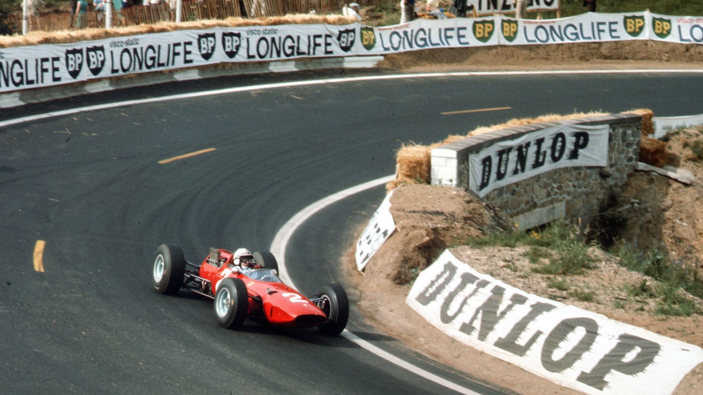 The Circuit de Charade featured over 50 corners © LAT Photographic