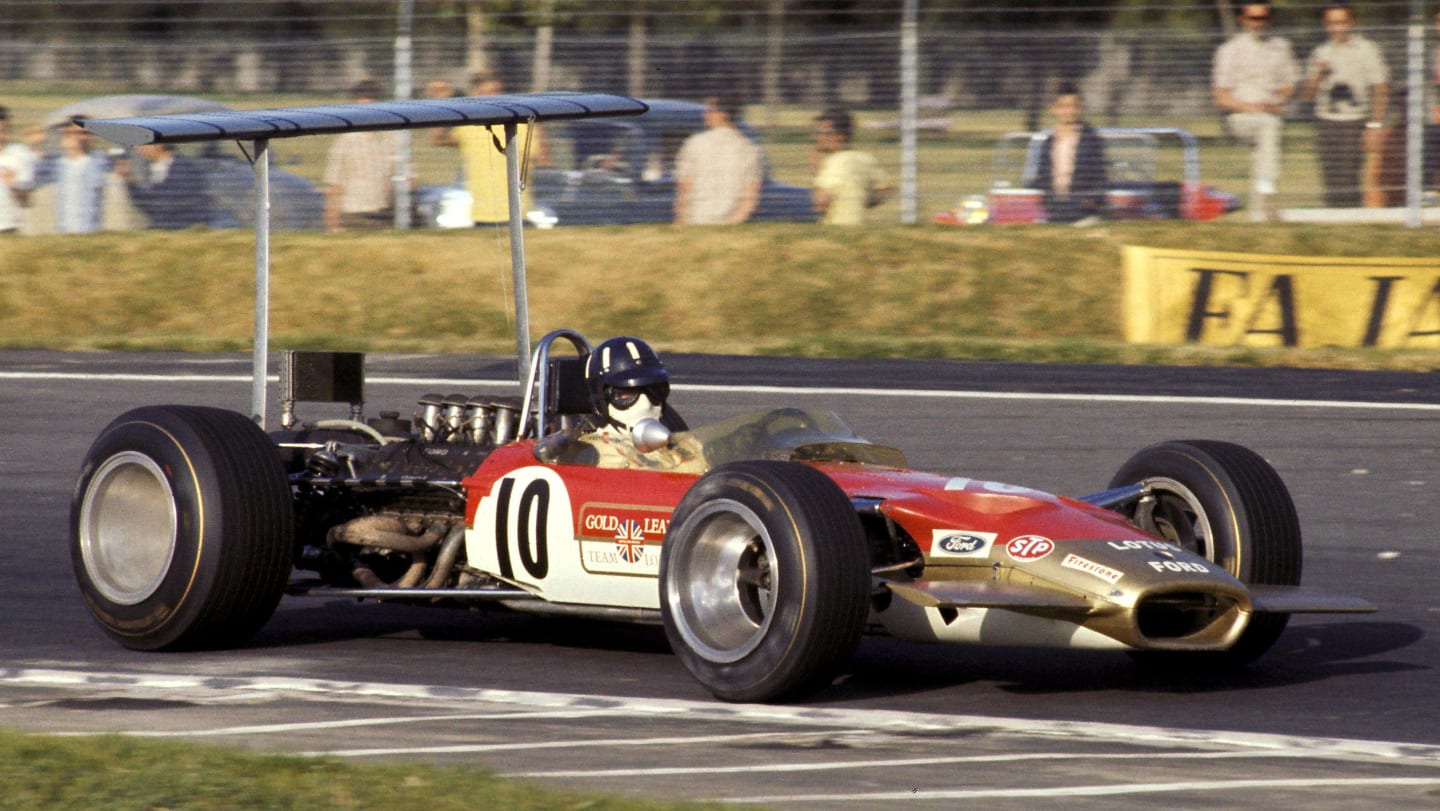 Graham Hill, Lotus Cosworth 49B, took victory in the season finale. Mexican Grand Prix 1968. © Sutton Motorsport Images