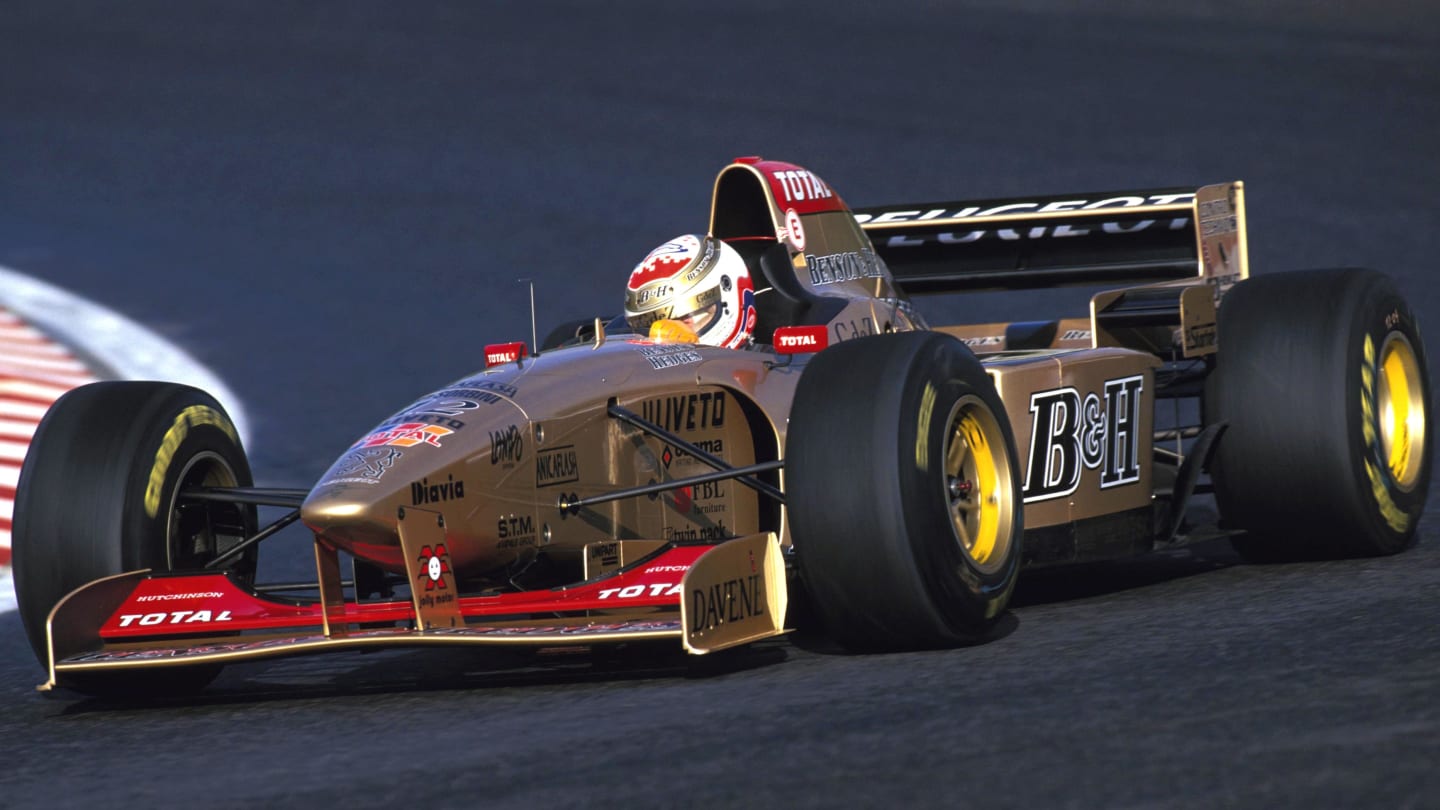 Martin Brundle, Jordan Peugeot 196, 9th place. 1996 Portuguese Grand Prix. © Sutton Motorsport Images