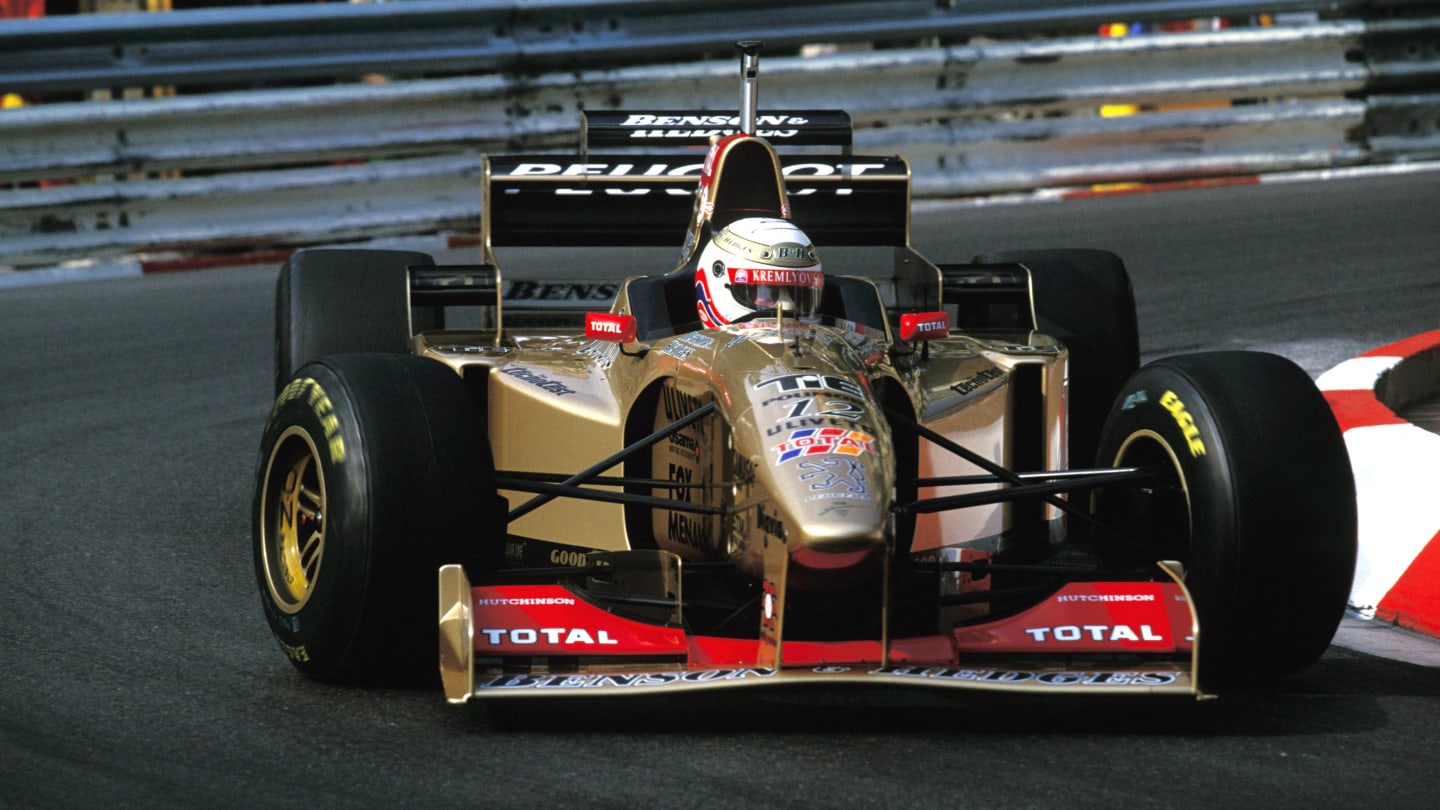 Martin Brundle, Jordan Peugeot 196, 1996 Monaco Grand Prix. © Sutton Motorsport Images
