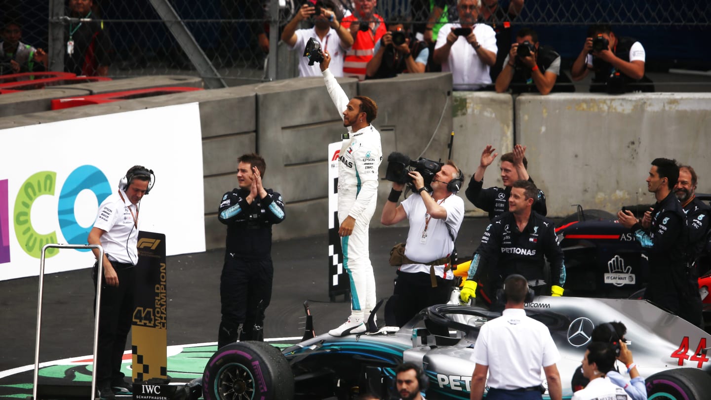 AUTODROMO HERMANOS RODRIGUEZ, MEXICO - OCTOBER 28: Lewis Hamilton, Mercedes AMG F1 W09 EQ Power+, celebrates in Parc Ferme after winning his fifth World Championship during the Mexican GP at Autodromo Hermanos Rodriguez on October 28, 2018 in Autodromo Hermanos Rodriguez, Mexico. (Photo by Andy Hone / LAT Images)