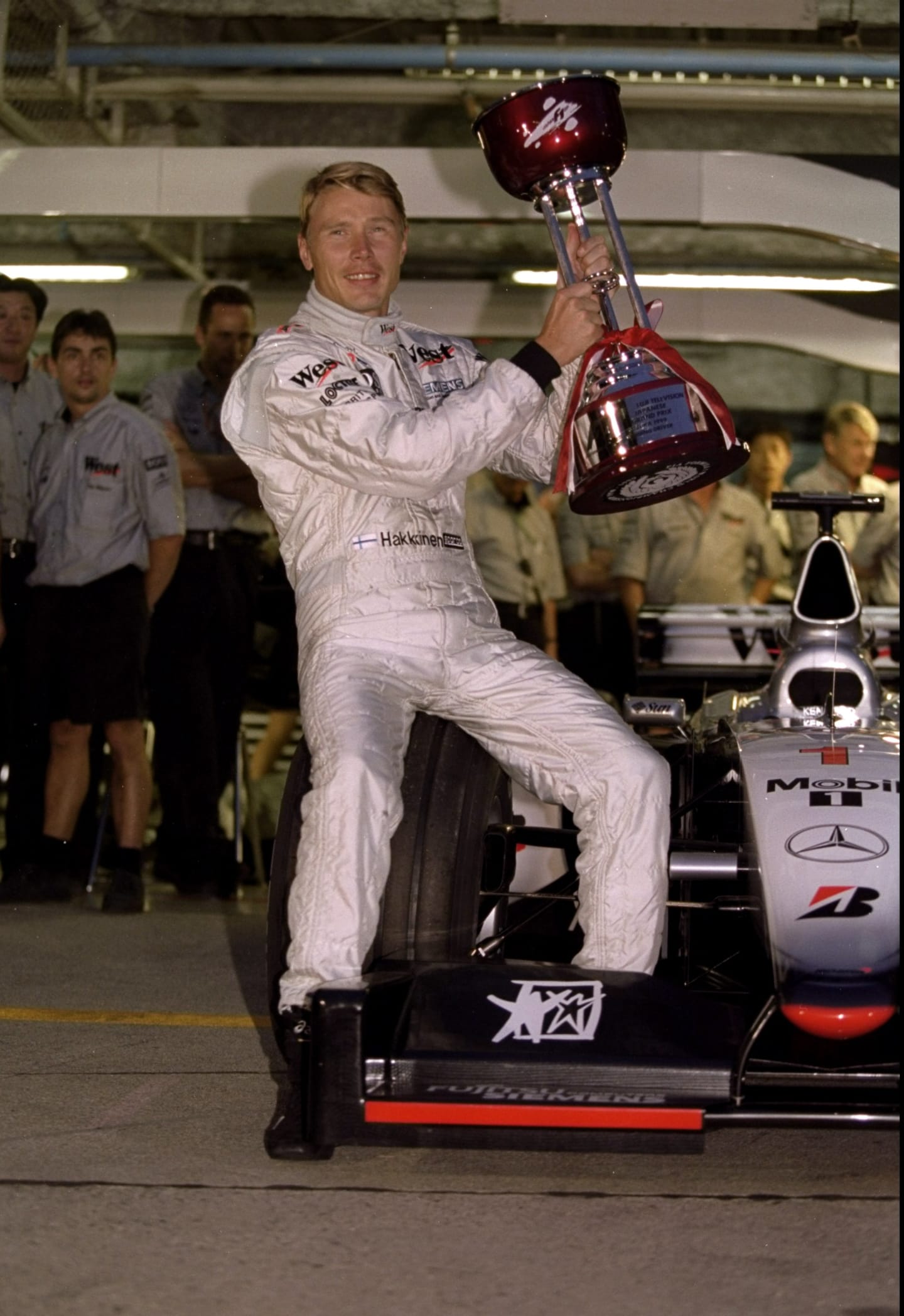 31 Oct 1999:   McLaren Mercedes driver Mika Hakkinen wins the Formula One Japanese Grand Prix to