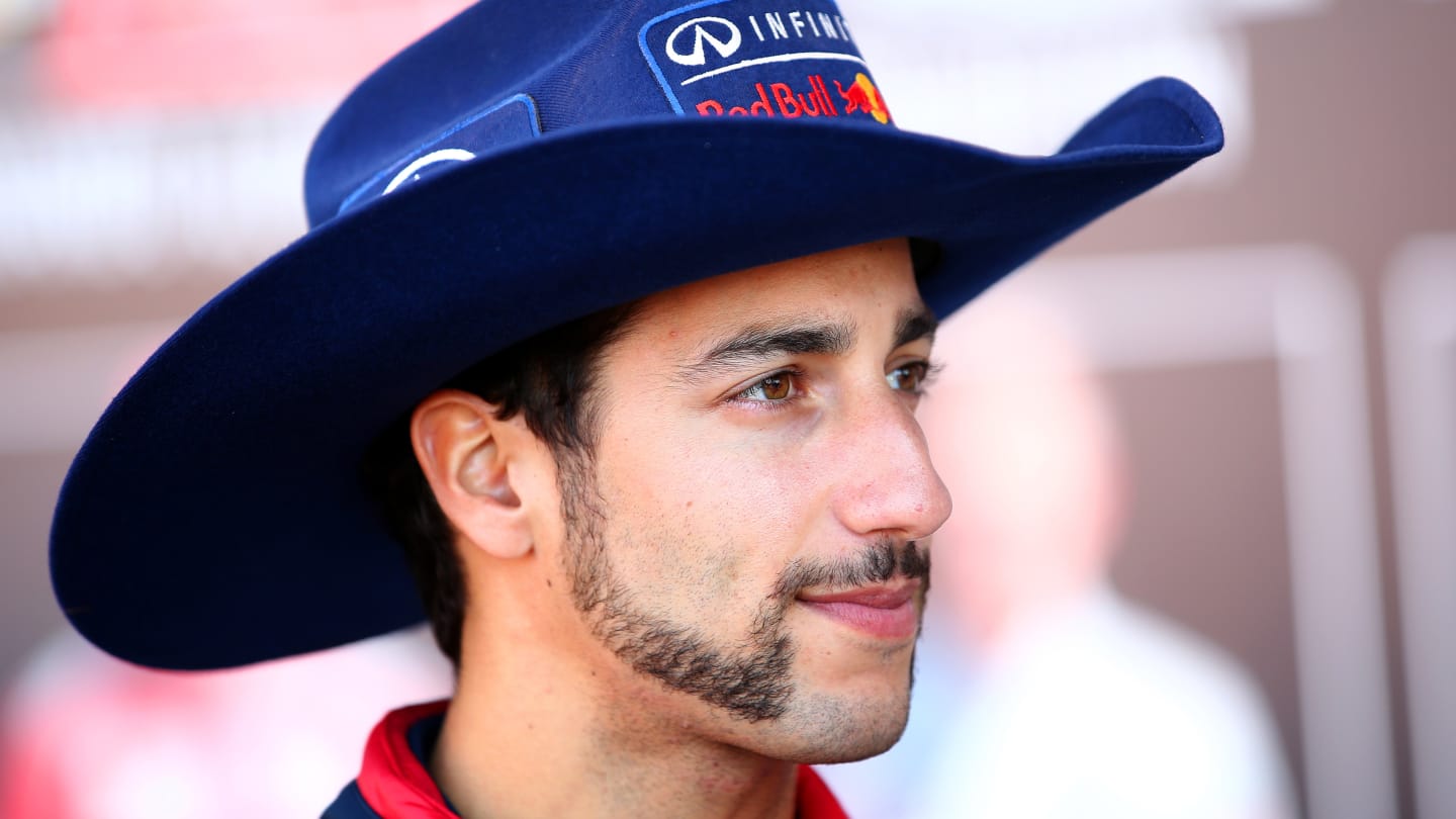Is this an elaborate set of sideburns or a moustache that’s got over-excited? Either way, we loved the face furniture that Daniel Ricciardo rocked at the 2014 US Grand Prix.