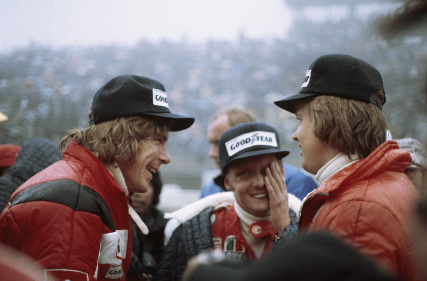 Fuji, Japan. 22nd - 24th October 1976.
James Hunt (McLaren M23-Ford), 3rd position with Niki Lauda
