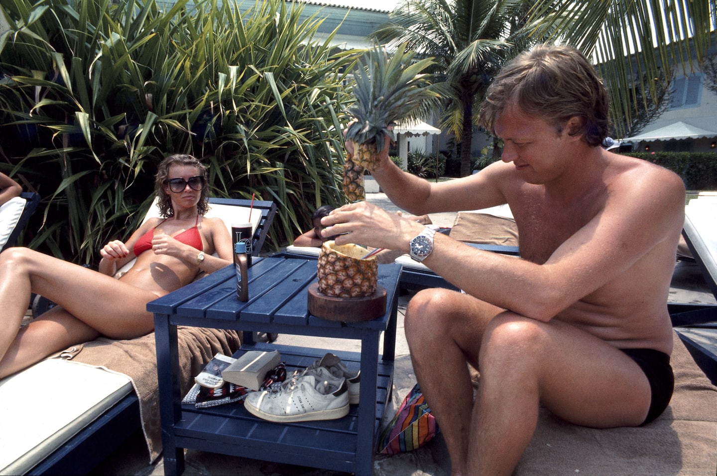 1977 Formula One World Championship.
Ronnie Peterson (Tyrrell Ford) and wife Babro relax in the