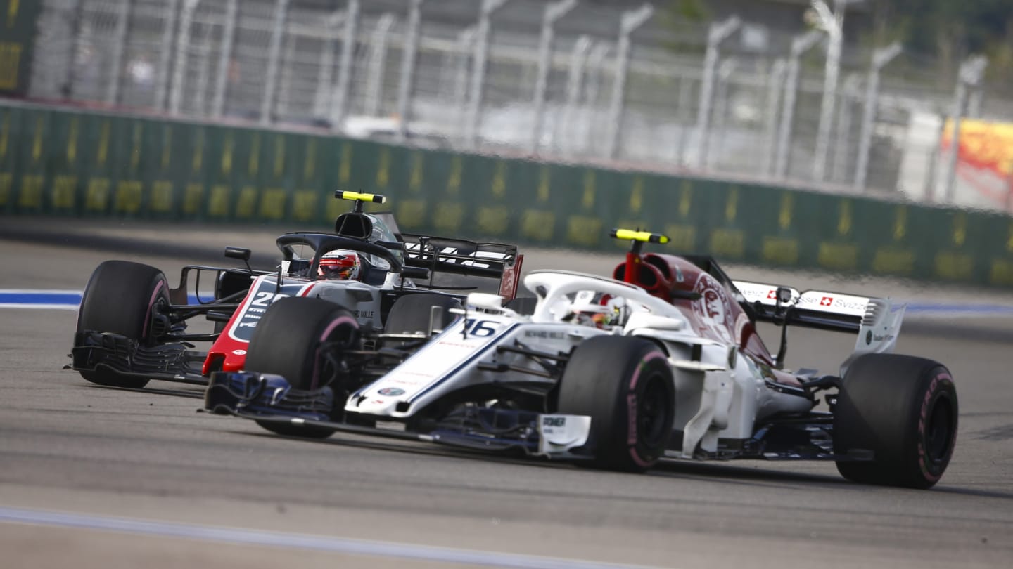 SOCHI AUTODROM, RUSSIAN FEDERATION - SEPTEMBER 30: Charles Leclerc, Sauber C37 Ferrari, leads Kevin Magnussen, Haas F1 Team VF-18 during the Russian GP at Sochi Autodrom on September 30, 2018 in Sochi Autodrom, Russian Federation. (Photo by Andy Hone / LAT Images)