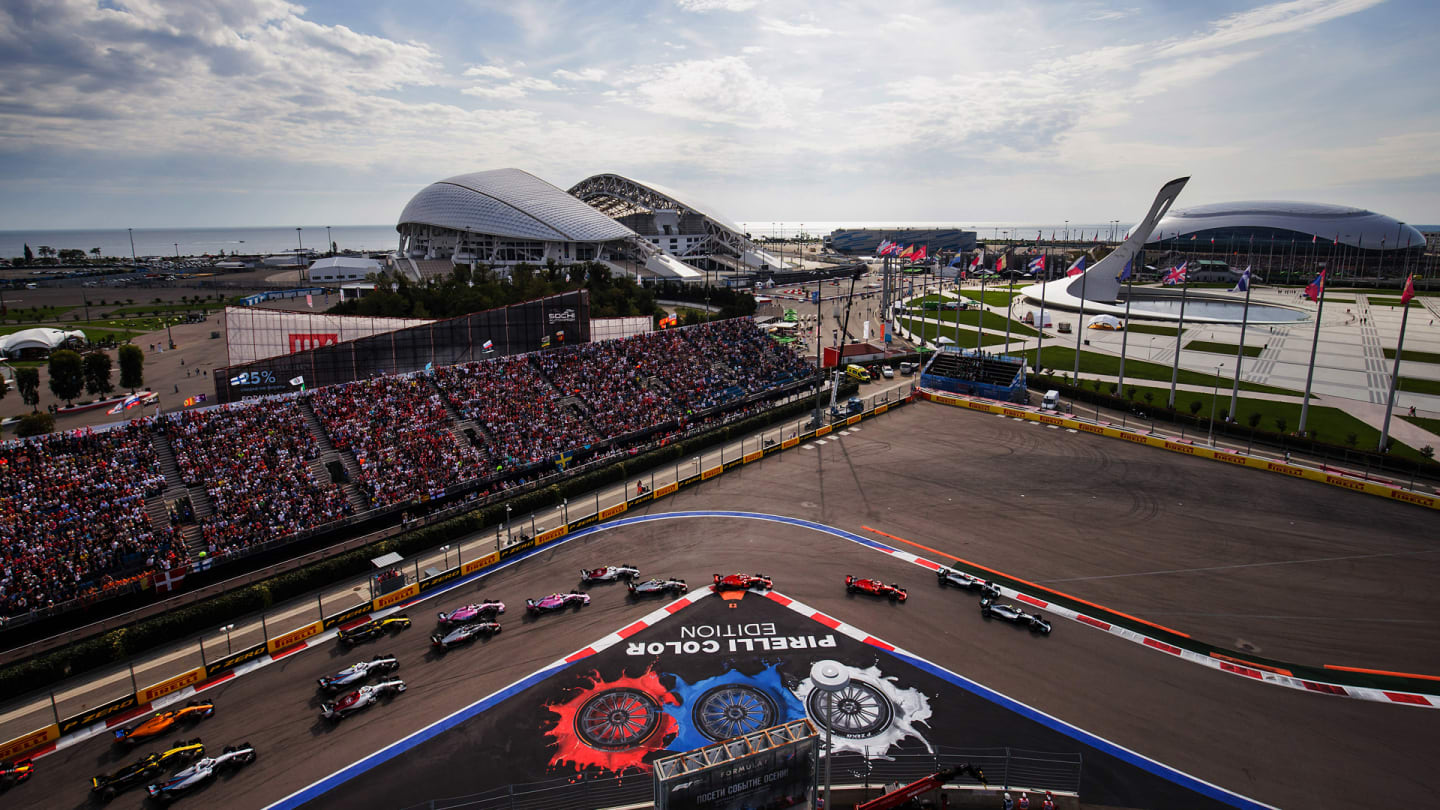 SOCHI AUTODROM, RUSSIAN FEDERATION - SEPTEMBER 30: Valtteri Bottas, Mercedes AMG F1 W09 EQ Power+,