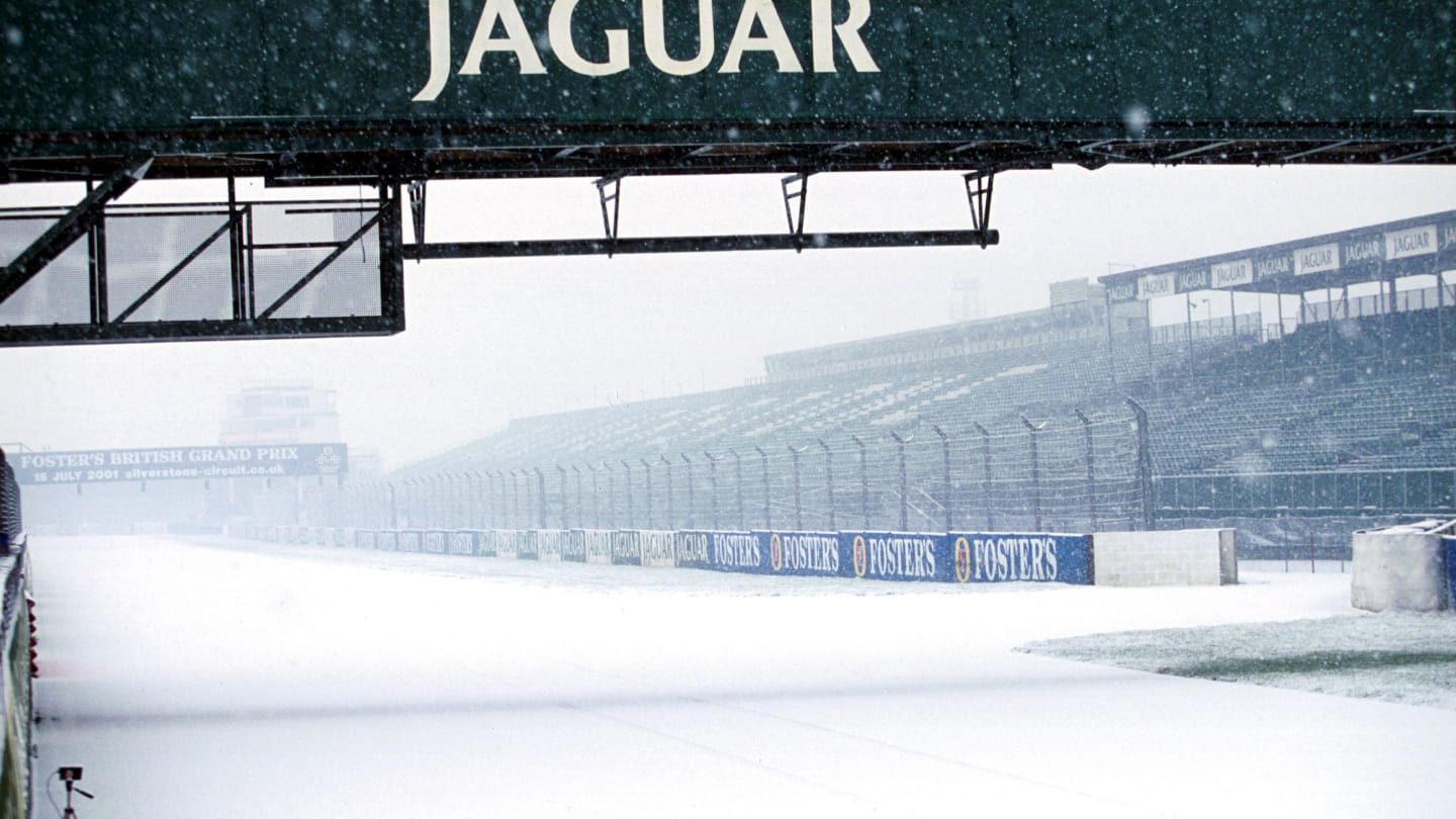 “Anyone got a snowplough?” Well, if you try to test at Silverstone in January, you can’t be entirely surprised by a spot of inclement weather. This scene is from 2001. © Sutton Images