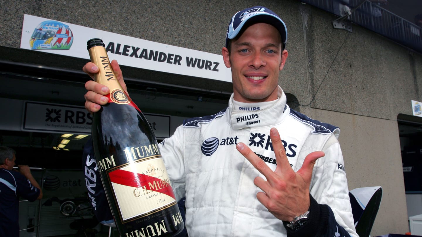 Alex Wurz (AUT) Williams celebrates finishing in 3rd position.
Formula One World Championship, Rd