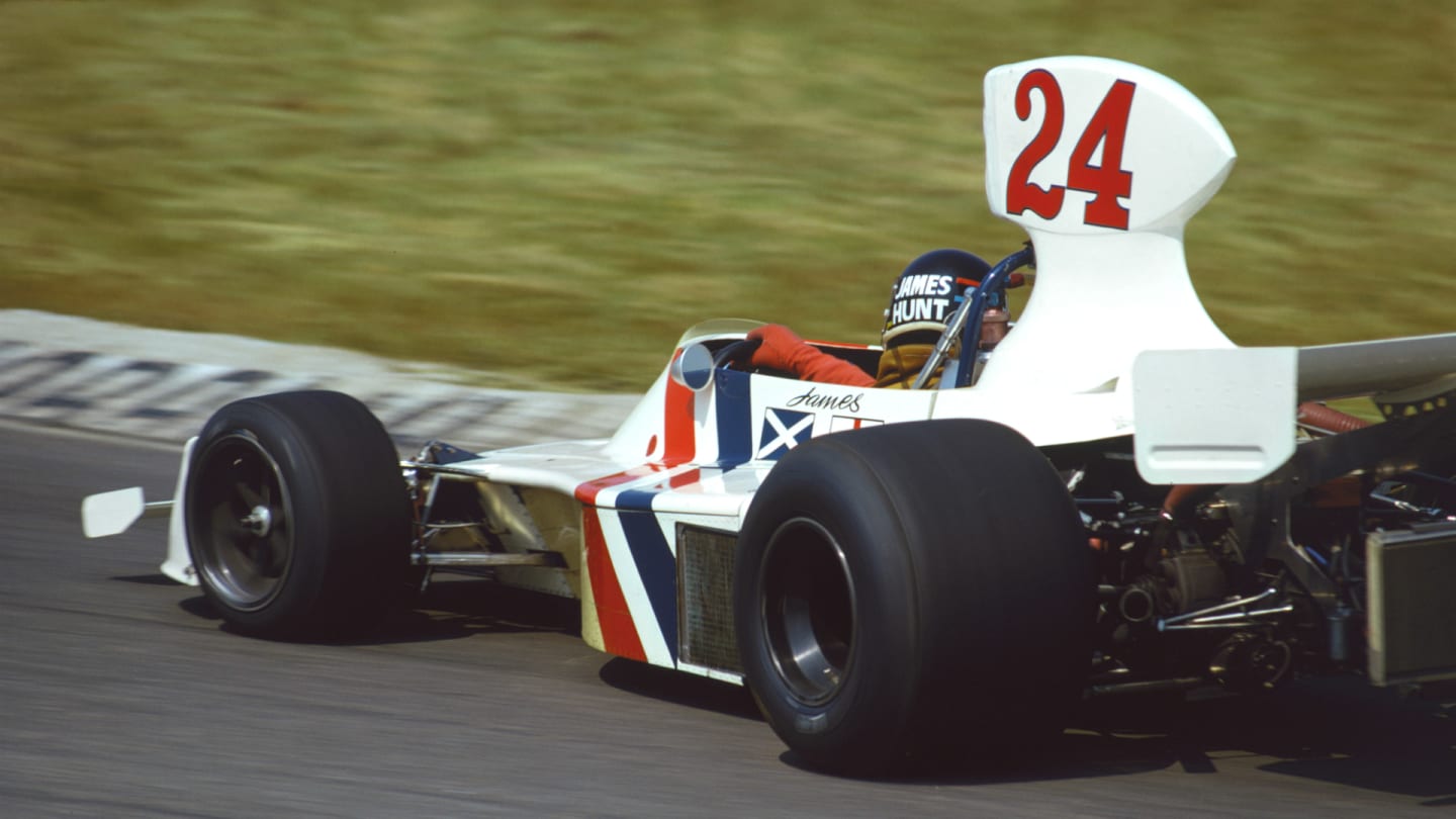 The original… Hunt’s charmingly simple helmet design first caught people’s attention popping out of a stark white Hesketh, as the foppish British driver indulged in a spot of giant-slaying for the underfunded British team. Hunt went on to become the 1976 Formula 1 world champion with McLaren.