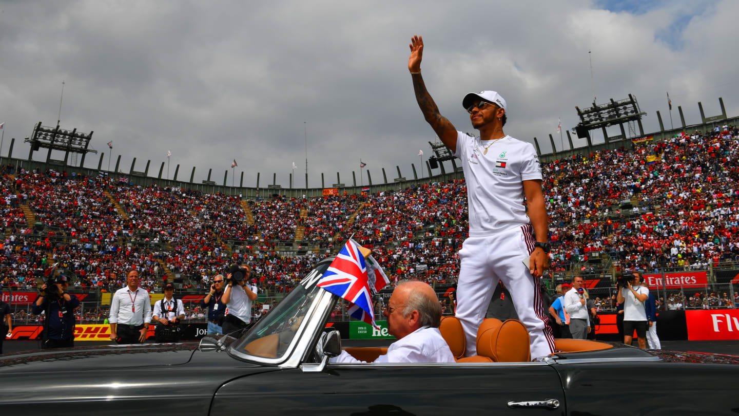 AUTODROMO HERMANOS RODRIGUEZ, MEXICO - OCTOBER 28: Lewis Hamilton, Mercedes AMG F1 on the drivers parade during the Mexican GP at Autodromo Hermanos Rodriguez on October 28, 2018 in Autodromo Hermanos Rodriguez, Mexico. (Photo by Mark Sutton / Sutton Images)