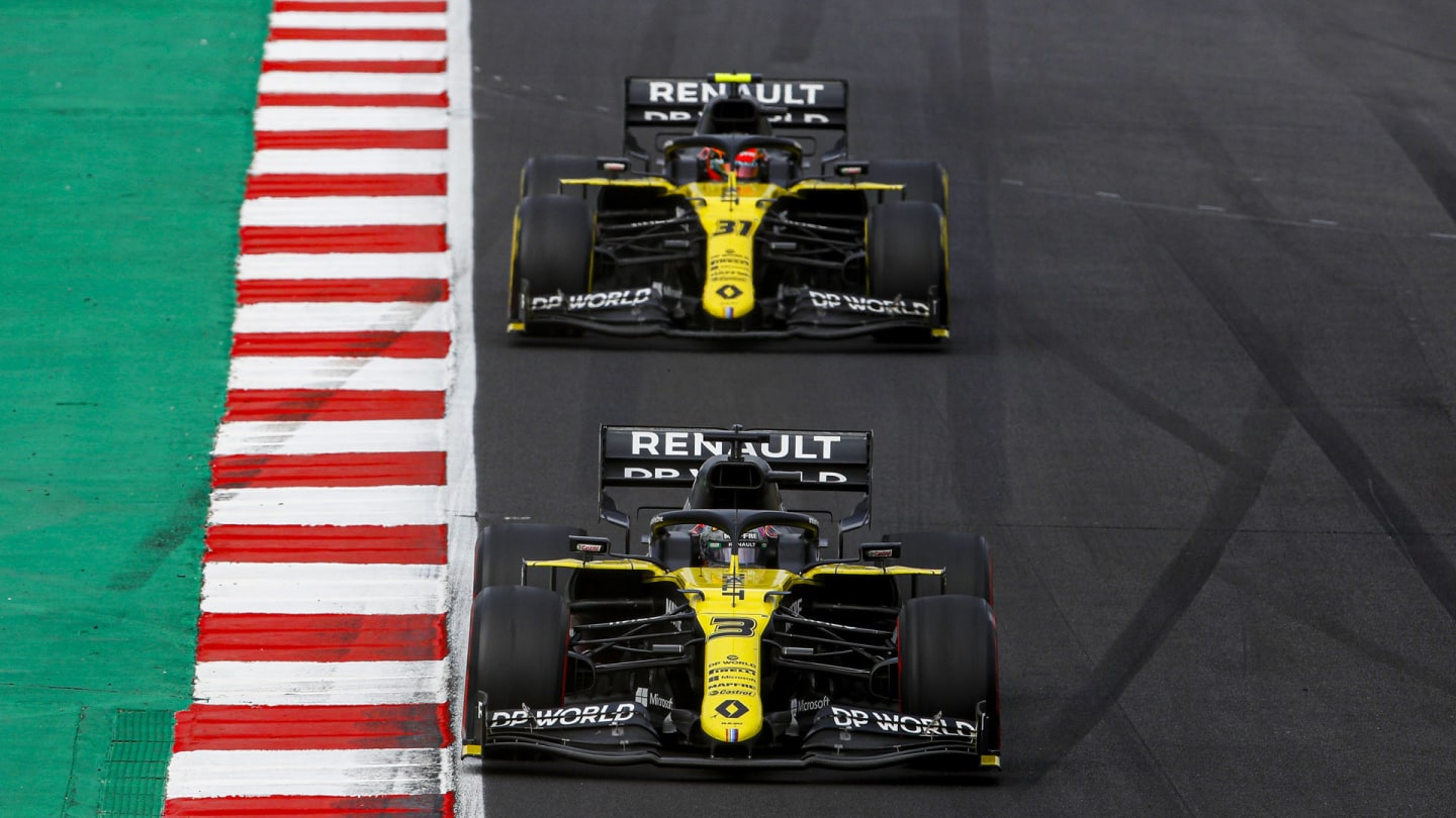 Daniel Ricciardo, Renault R.S.20, leads Esteban Ocon, Renault