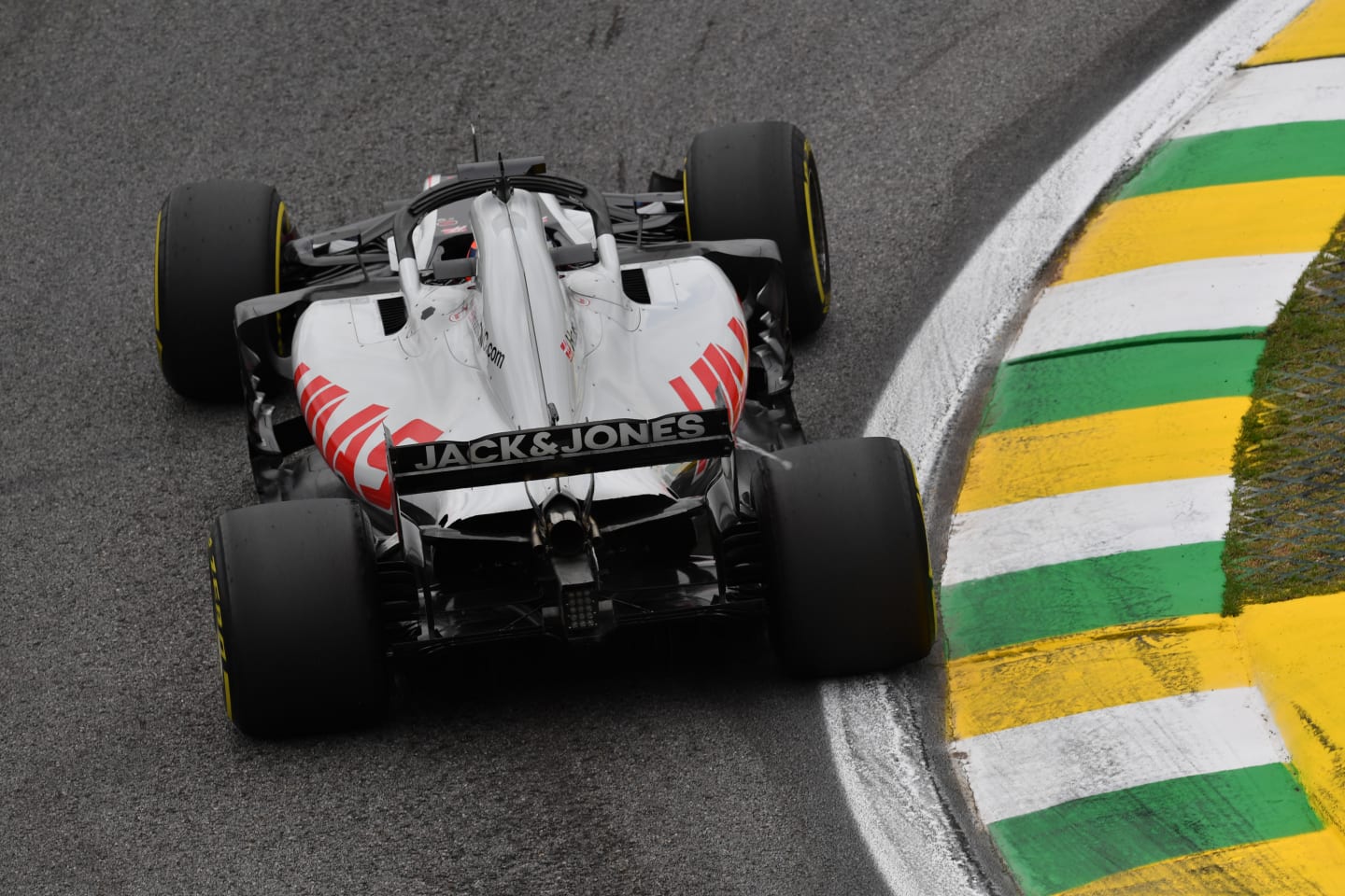 AUTÃ³DROMO JOSÃ© CARLOS PACE, BRAZIL - NOVEMBER 10: Romain Grosjean, Haas F1 Team VF-18 during the