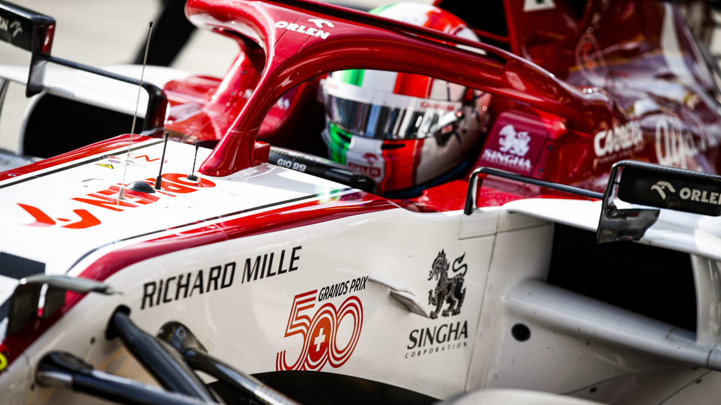 GIOVINAZZI Antonio (ita), Alfa Romeo Racing ORLEN C39, celebration of 500 Grand Prix of the team