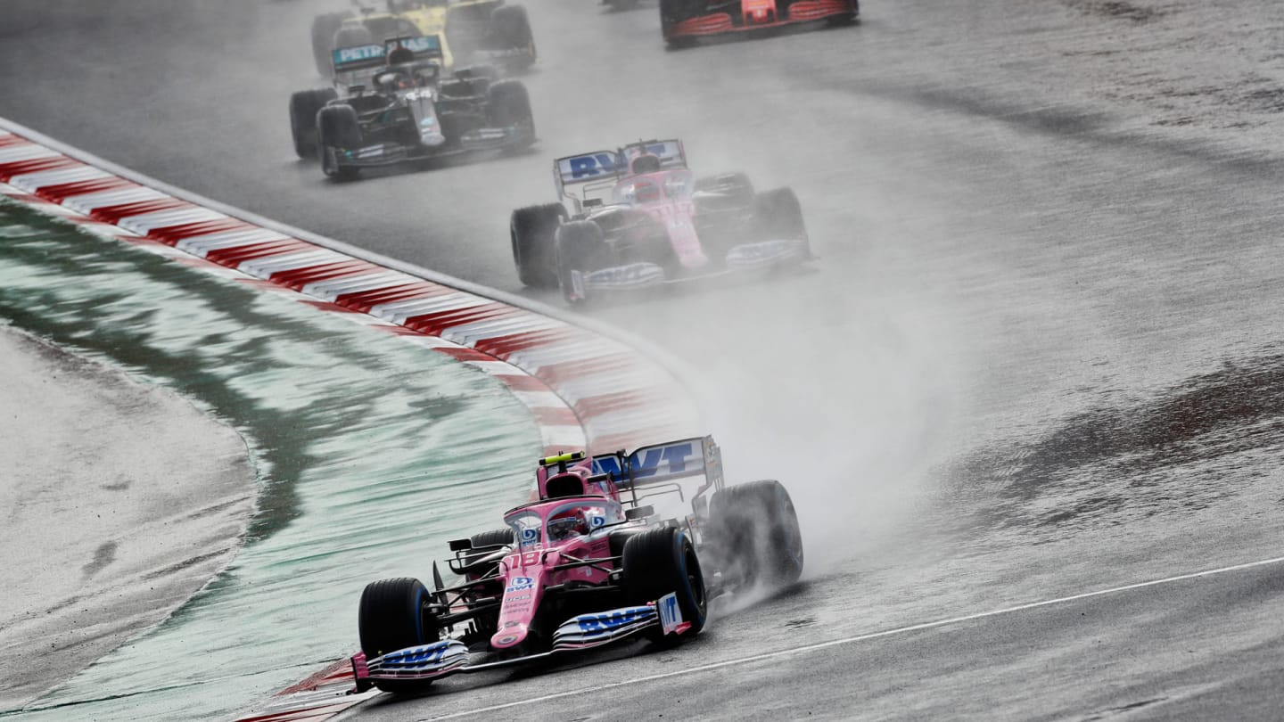 Lance Stroll (CDN) Racing Point F1 Team RP20 leads at the start of the race.
15.11.2020. Formula 1
