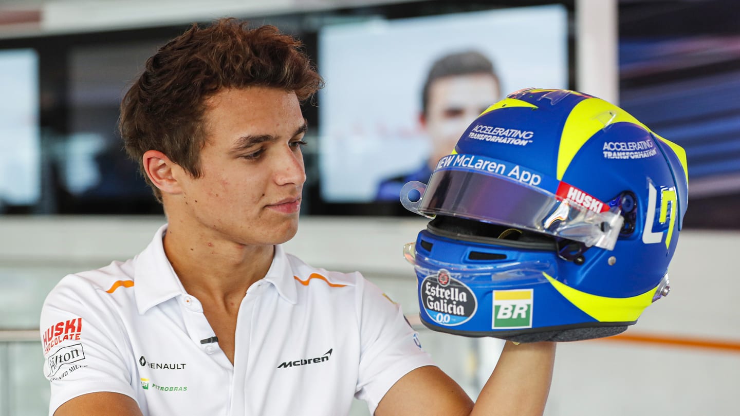 Norris's Valentino Rossi tribute helmet