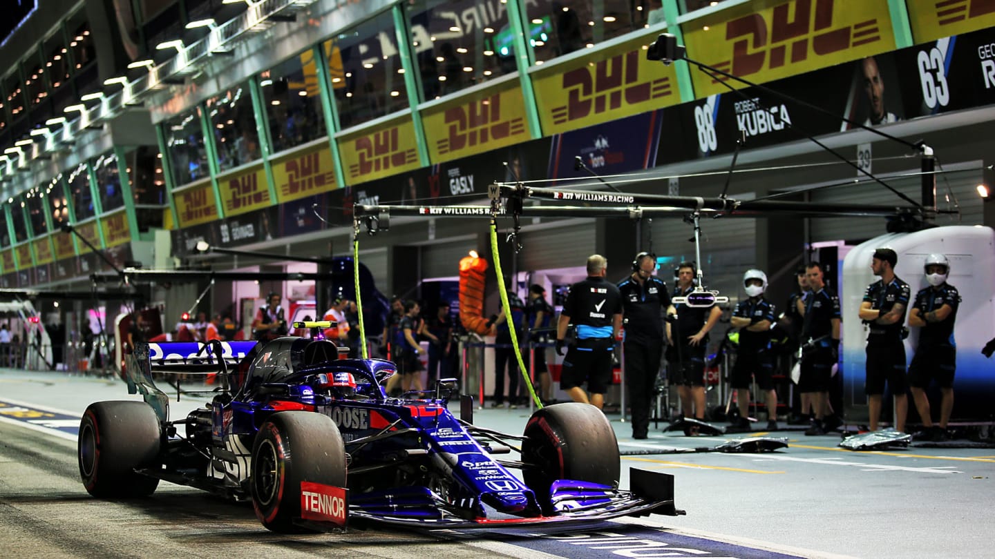 Pierre Gasly (FRA) Scuderia Toro Rosso STR14.
20.09.2019. Formula 1 World Championship, Rd 15, Singapore Grand Prix, Marina Bay Street Circuit, Singapore, Practice Day.
- www.xpbimages.com, EMail: requests@xpbimages.com - copy of publication required for printed pictures. Every used picture is fee-liable. © Copyright: Batchelor / XPB Images