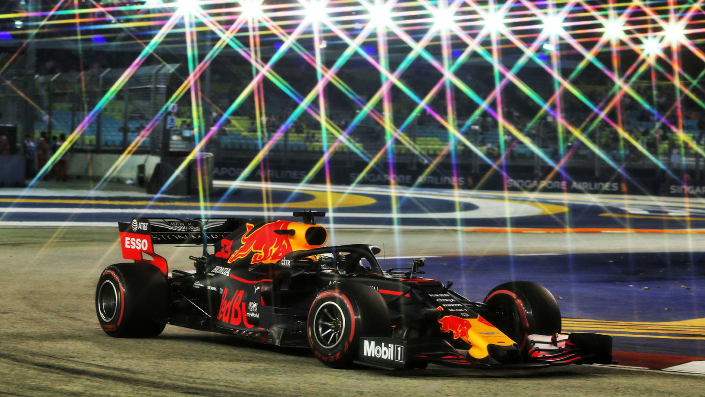 Max Verstappen (NLD) Red Bull Racing RB15.
20.09.2019. Formula 1 World Championship, Rd 15, Singapore Grand Prix, Marina Bay Street Circuit, Singapore, Practice Day.
- www.xpbimages.com, EMail: requests@xpbimages.com - copy of publication required for printed pictures. Every used picture is fee-liable. © Copyright: Moy / XPB Images