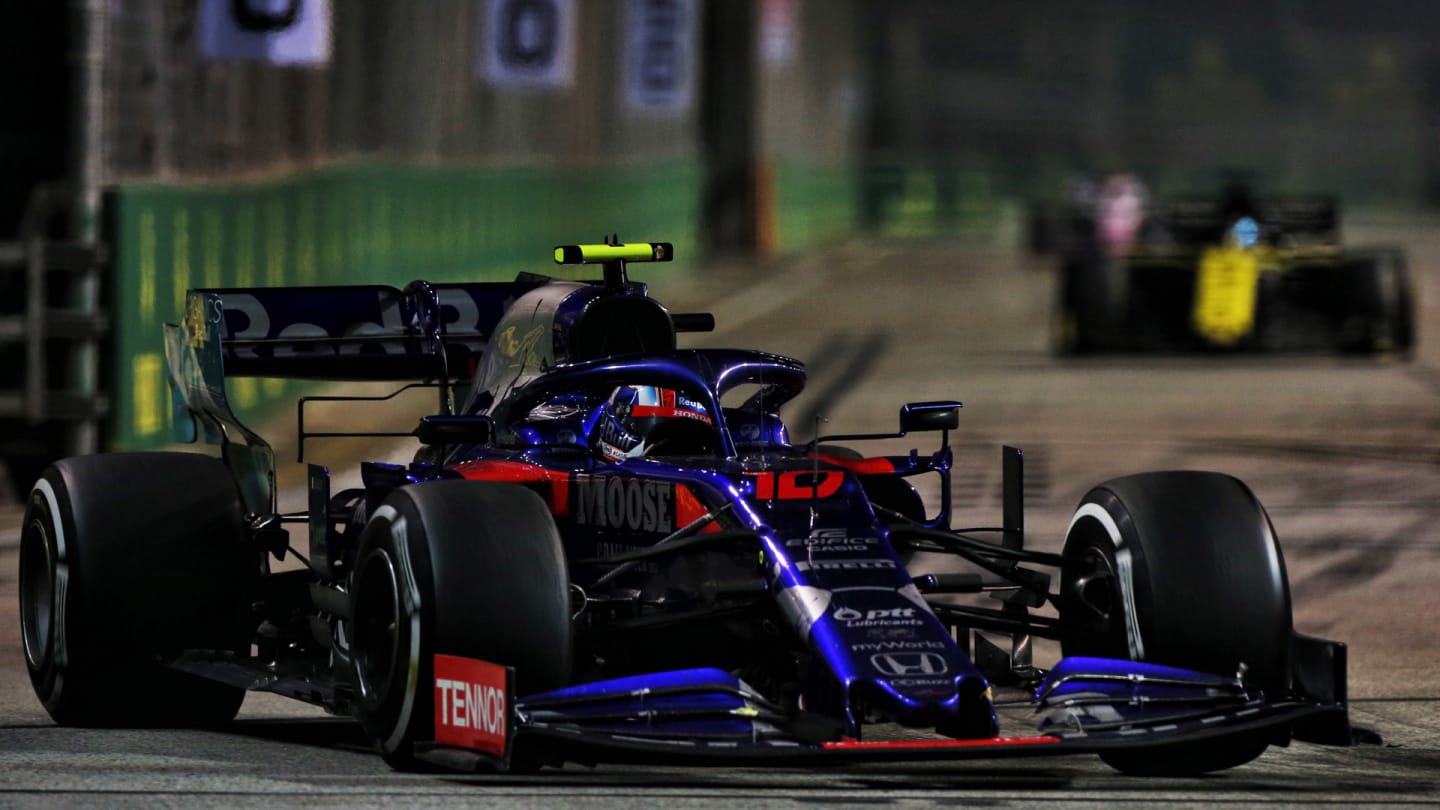 Pierre Gasly (FRA) Scuderia Toro Rosso STR14.
22.09.2019. Formula 1 World Championship, Rd 15, Singapore Grand Prix, Marina Bay Street Circuit, Singapore, Race Day.
- www.xpbimages.com, EMail: requests@xpbimages.com - copy of publication required for printed pictures. Every used picture is fee-liable. © Copyright: Moy / XPB Images