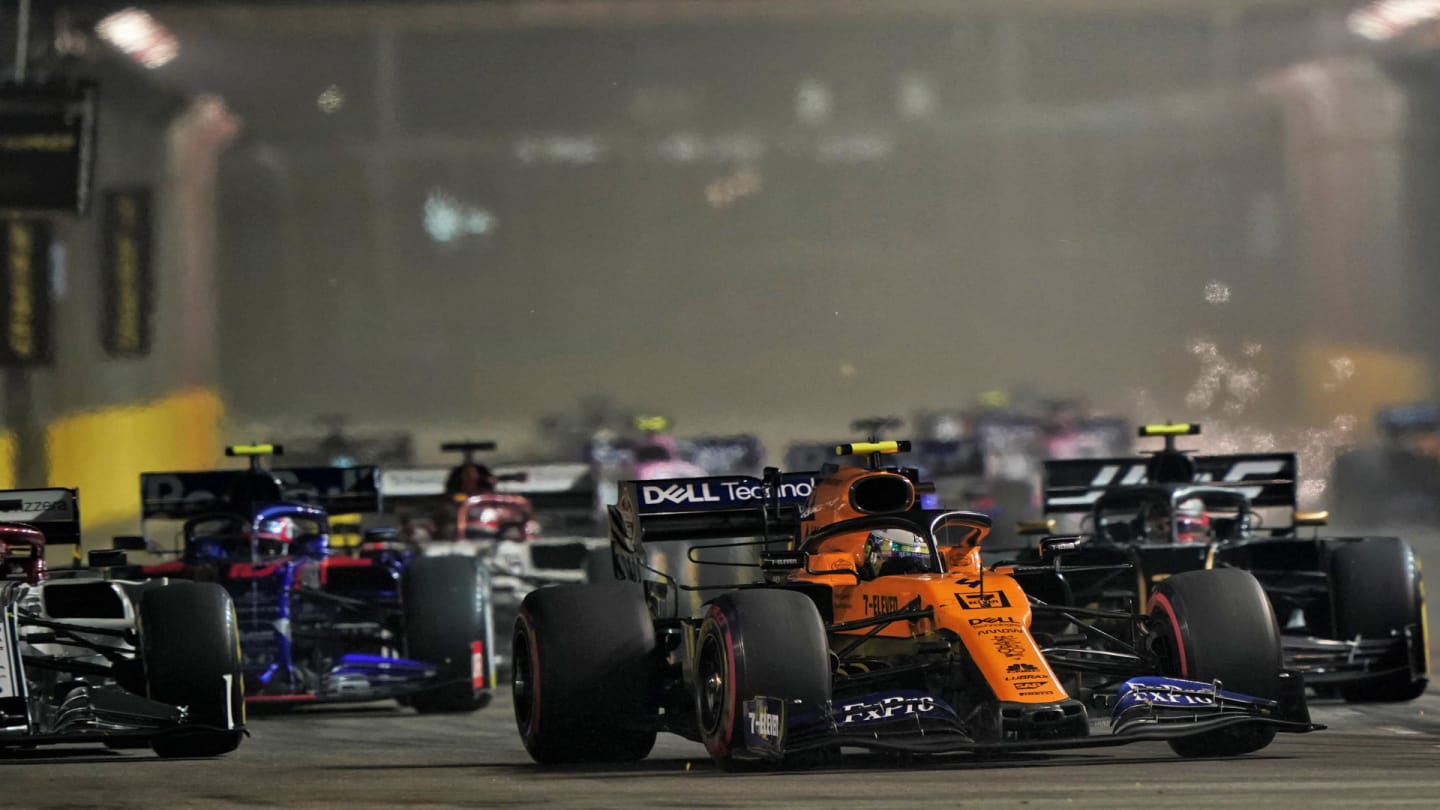 Lando Norris (GBR) McLaren MCL34 at the start of the race.
22.09.2019. Formula 1 World Championship, Rd 15, Singapore Grand Prix, Marina Bay Street Circuit, Singapore, Race Day.
 - www.xpbimages.com, EMail: requests@xpbimages.com - copy of publication required for printed pictures. Every used picture is fee-liable. © Copyright: Dungan / XPB Images
