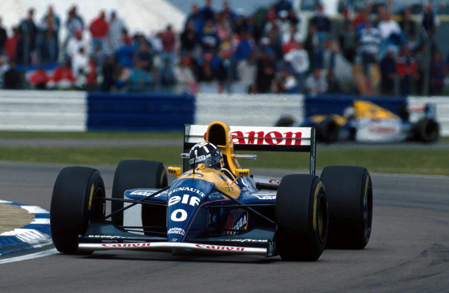 Damon Hill (GBR) Williams FW15C, retired with engine failure.
British Grand Prix, Silverstone,