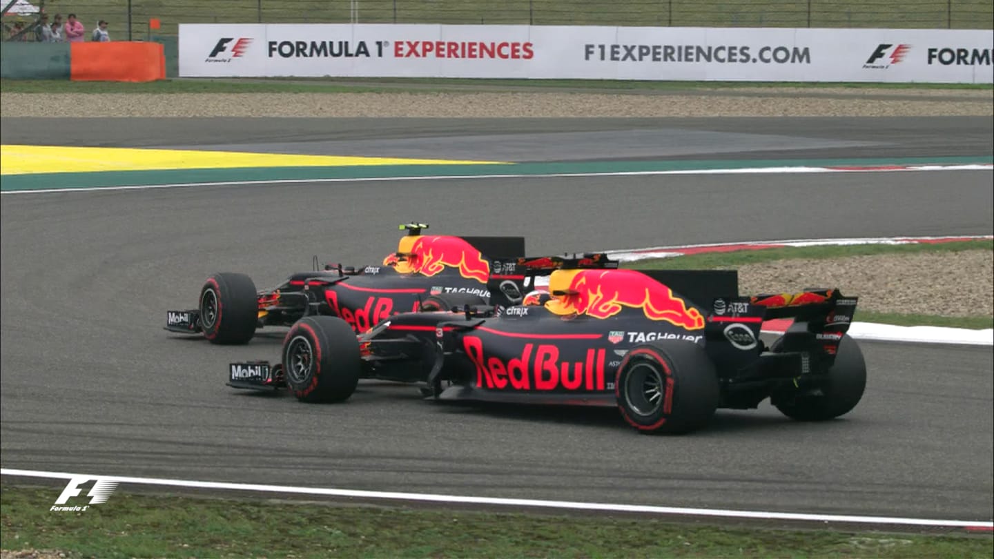 Race - Verstappen passes Ricciardo in