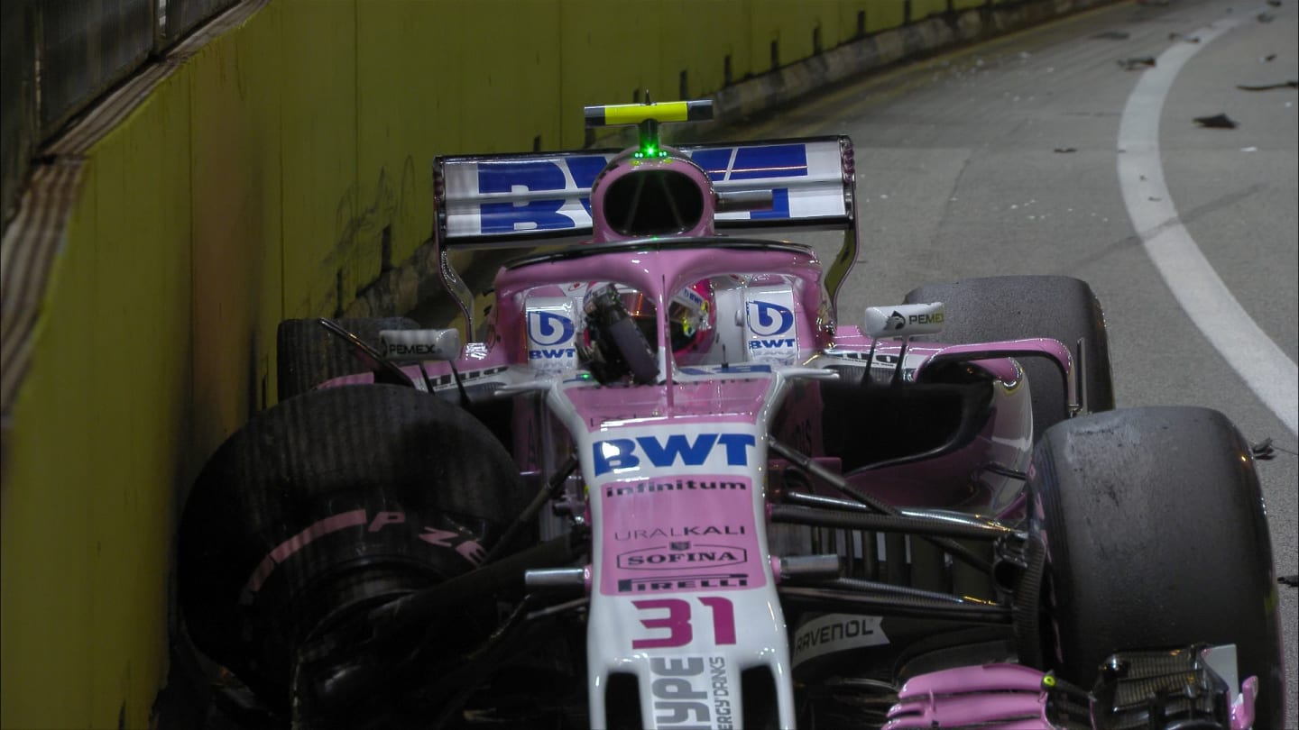 RACE: Ocon crashes out as Force Indias clash on Lap 1