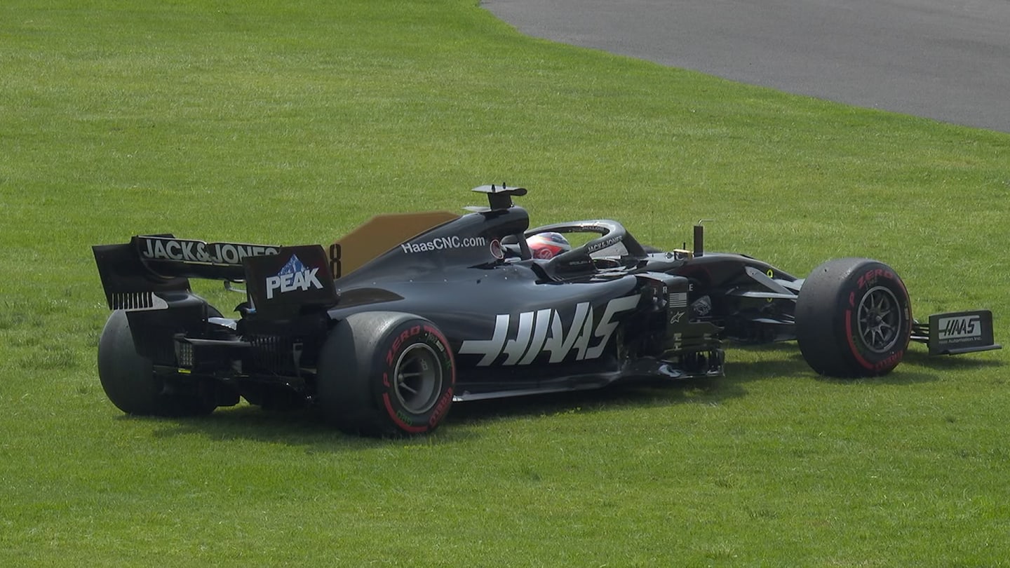 Qualifying: Grosjean spins Haas onto the grass in Q1