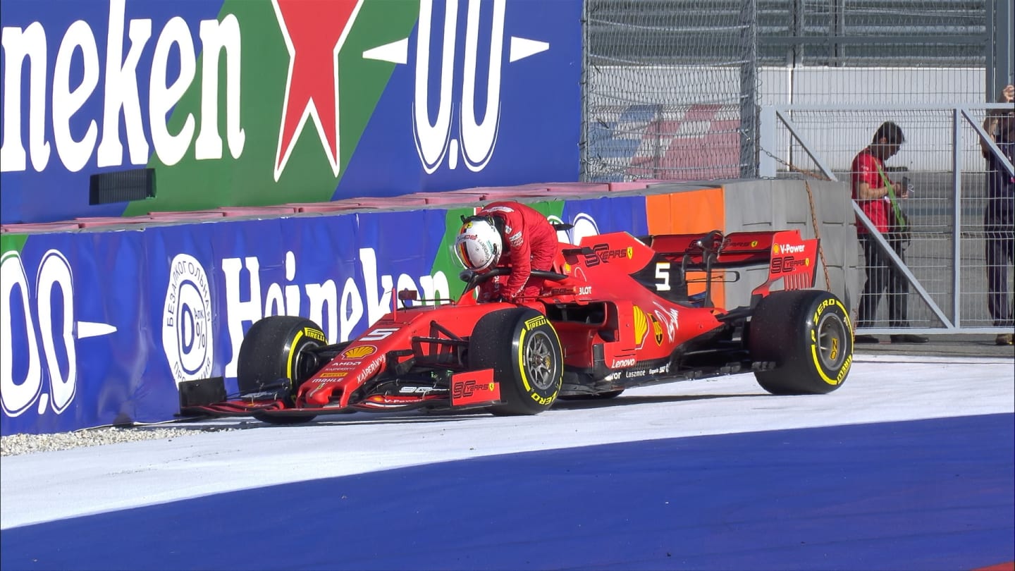 Russian GP: Electrical failure ends Vettel's Sochi race