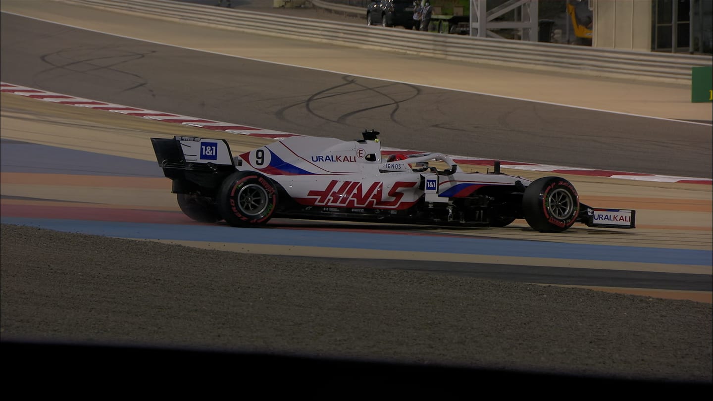 2021 Bahrain GP Qualifying: Mazepin spins at Turn 13