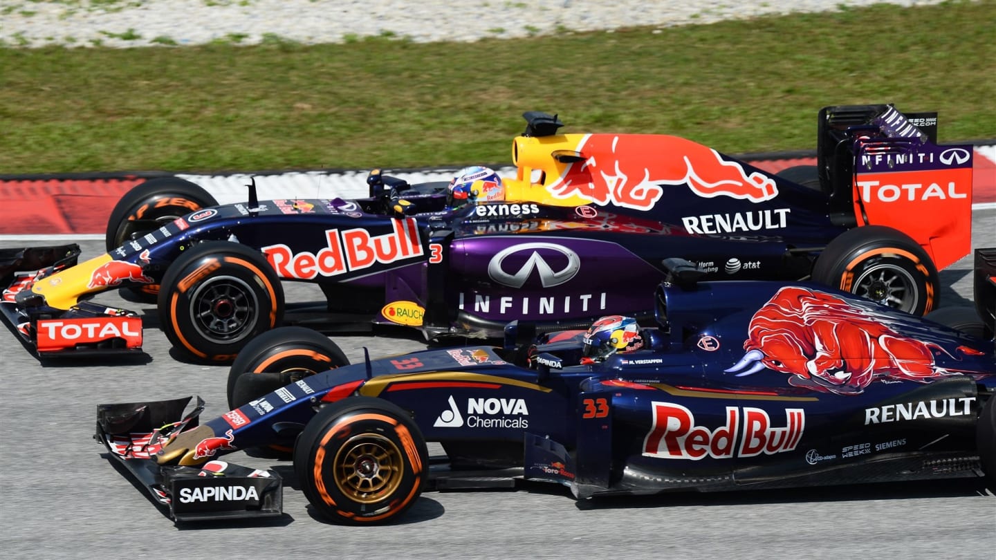 Max Verstappen (NDL) Scuderia Toro Rosso STR10 and Daniel Ricciardo (AUS) Red Bull Racing RB11