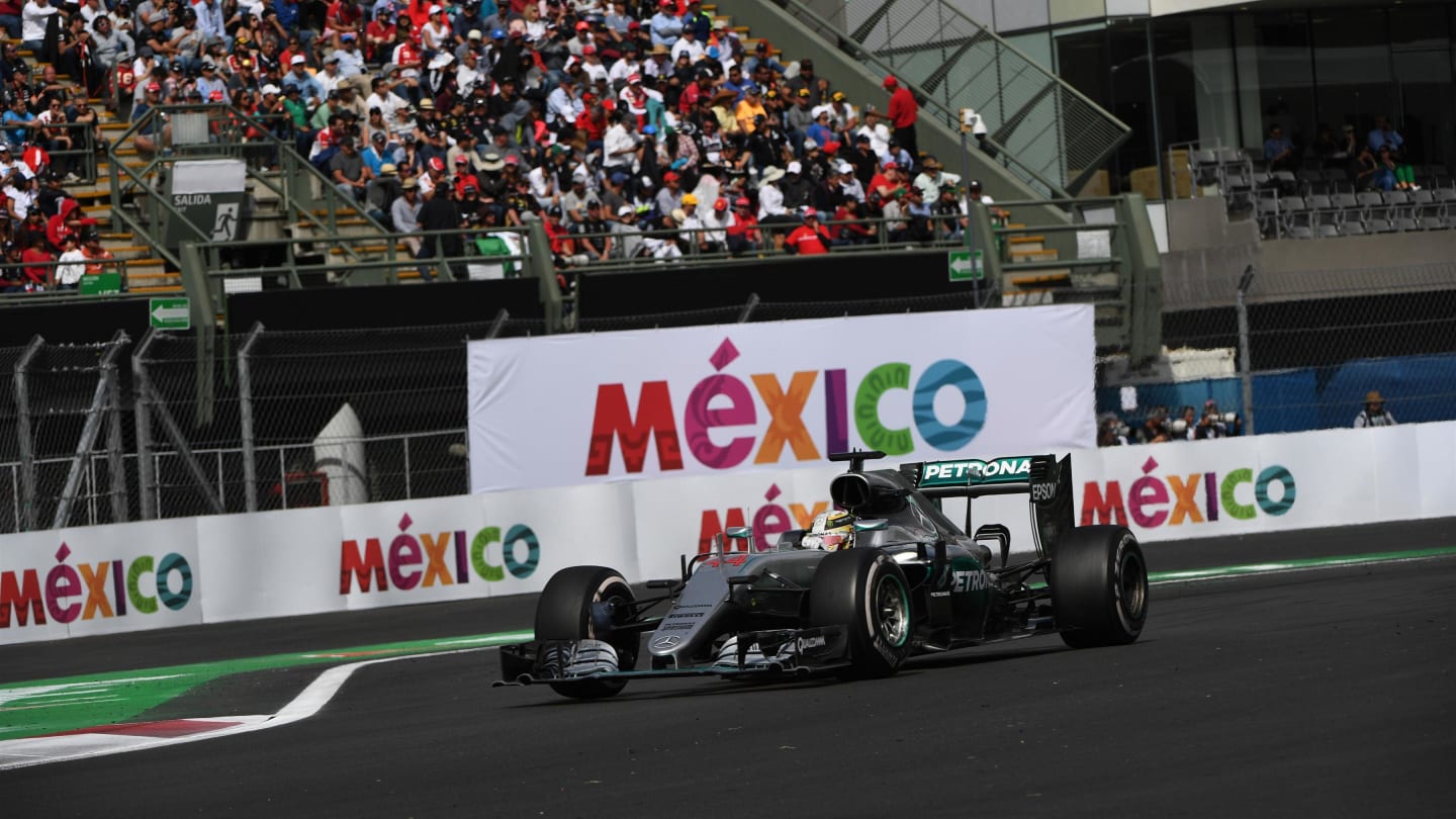 Lewis Hamilton (GBR) Mercedes-Benz F1 W07 Hybrid at Formula One World Championship, Rd19, Mexican