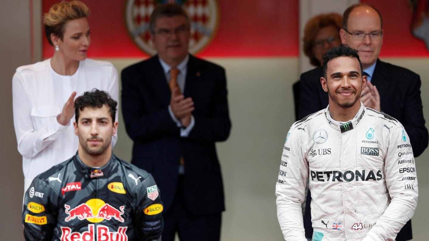 Daniel Ricciardo (AUS) Red Bull Racing and Lewis Hamilton (GBR) Mercedes AMG F1 celebrate on the