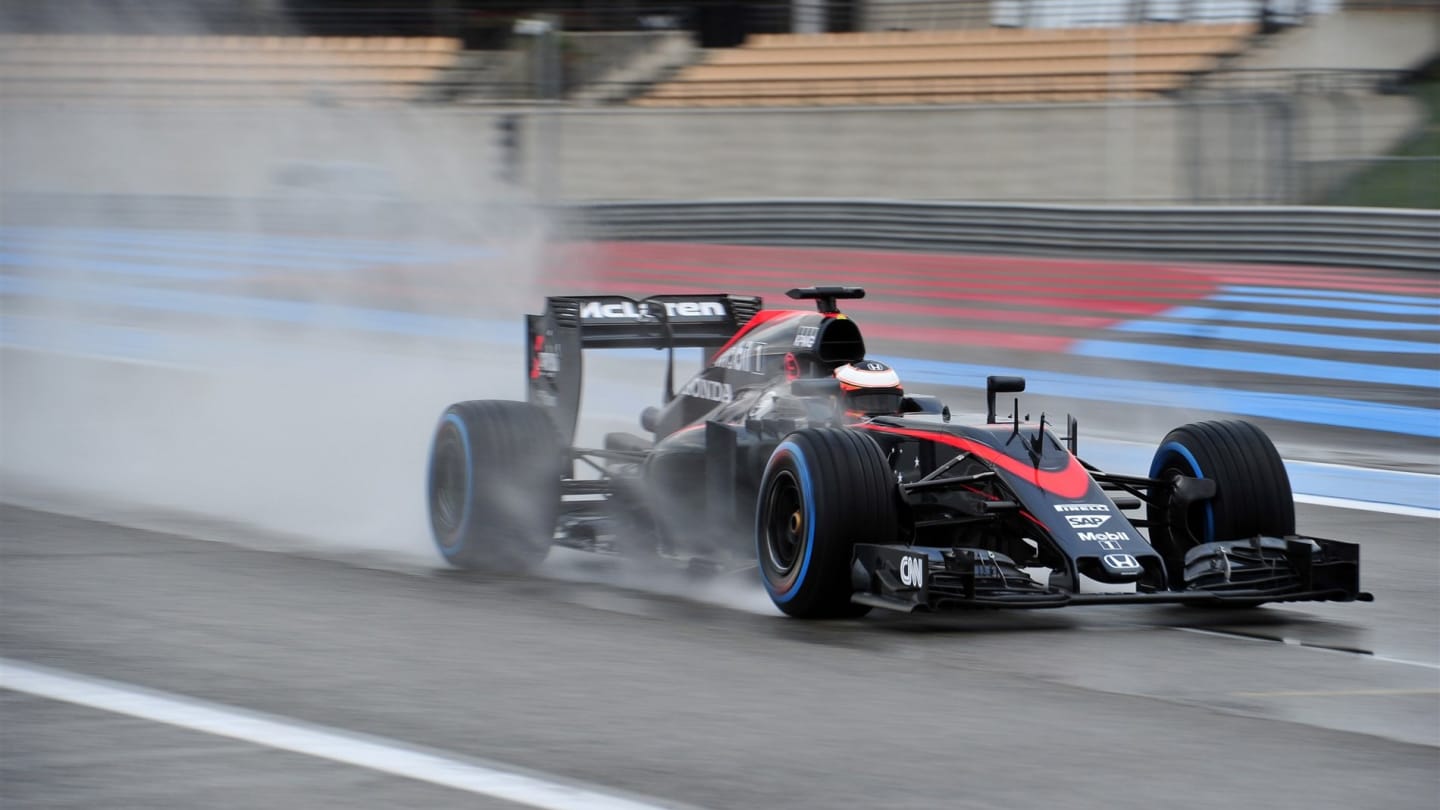 Stoffel Vandoorne (BEL) McLaren MP4-30 at Pirelli Formula One Wet Test, Day Two, Paul Ricard,