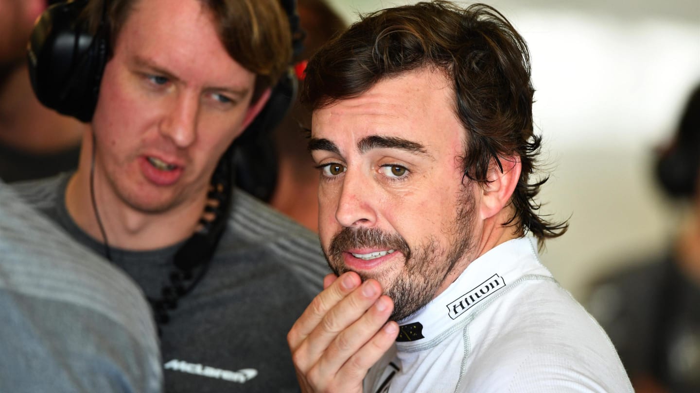 Fernando Alonso (ESP) McLaren at Formula One Testing, Day One, Yas Marina Circuit, Abu Dhabi, UAE, Tuesday 28 November 2017. © Mark Sutton/Sutton Images