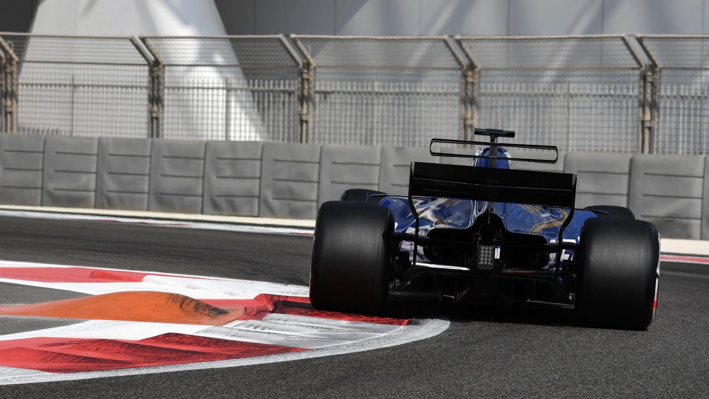 Marcus Ericsson (SWE) Sauber C36 at Formula One Testing, Day One, Yas Marina Circuit, Abu Dhabi,