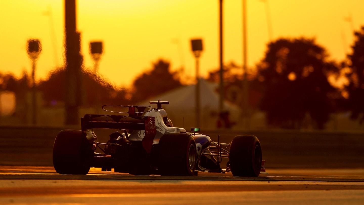 Brendon Hartley (NZL) Scuderia Toro Rosso STR12 at Formula One World Championship, Rd20, Abu Dhabi Grand Prix, Practice, Yas Marina Circuit, Abu Dhabi, UAE, Friday 24 November 2017. © James Gasperotti/Sutton Images